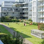 Apartmán Spacious Family Flat In A Quiet Area