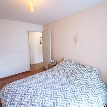 아파트 Spacious Family Flat In A Quiet Area 보르도