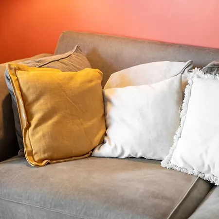 アパート Spacious Family Flat In A Quiet Area